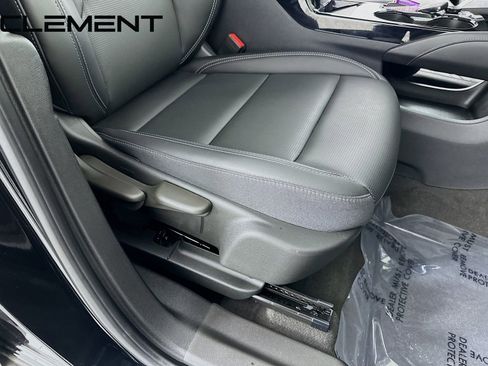 Used 2025 Buick Envision Preferred AWD/4WD image 33
