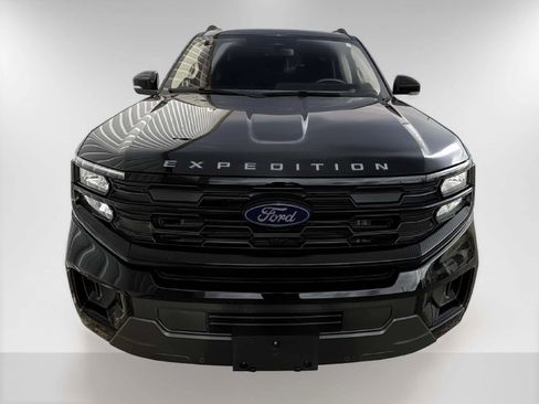 Used 2025 Ford Expedition Max Active RWD image 2