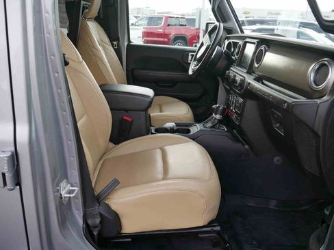 Used 2018 Jeep Wrangler Unlimited Rubicon w/ Dual Top Group image 22