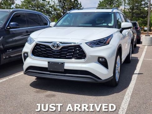 Used 2021 Toyota Highlander Limited AWD/4WD image 1