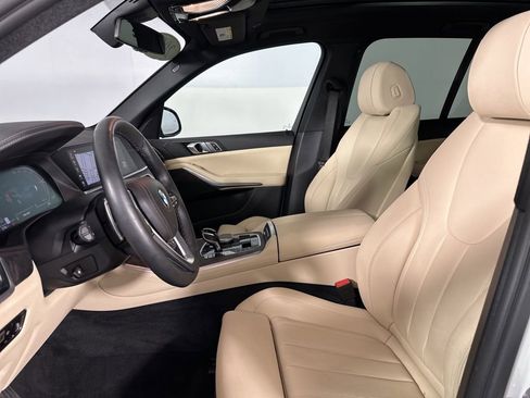 Certified 2022 BMW X5 xDrive40i w/ Premium Package AWD/4WD image 11