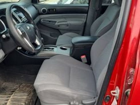 Used 2012 Toyota Tacoma 4x4 Double Cab w/ TRD Sport Pkg image 5