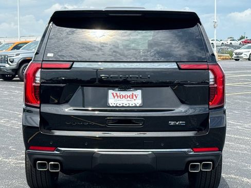 New 2026 GMC Yukon Denali Ultimate AWD/4WD image 8