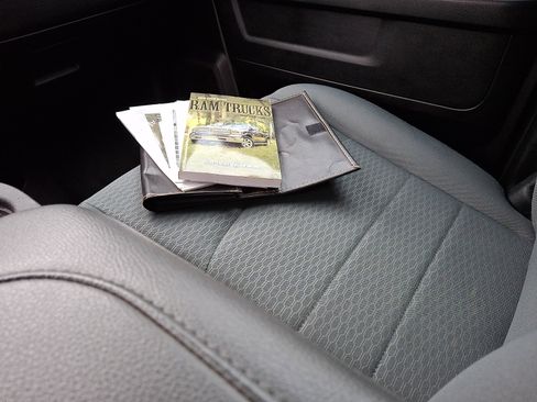 Used 2016 RAM 2500 Tradesman w/ Chrome Appearance Group image 26