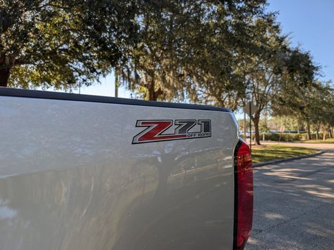 Used 2019 Chevrolet Colorado Z71 image 12