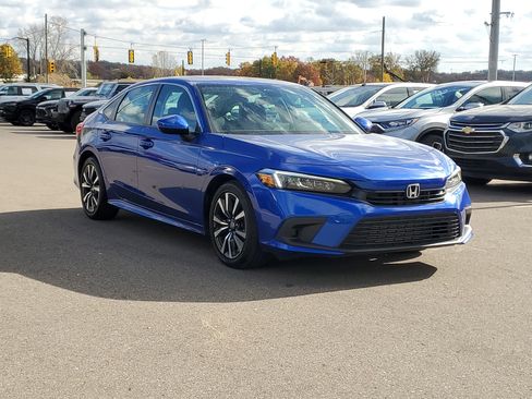 Certified 2024 Honda Civic EX image 4