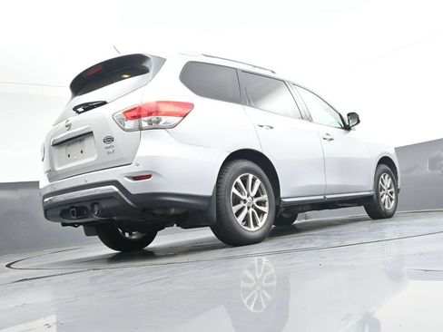 Used 2013 Nissan Pathfinder SV w/ Trailer Tow Pkg AWD/4WD image 43