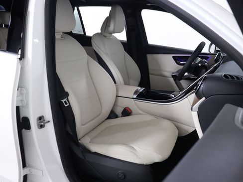 Used 2026 Mercedes-Benz GLC 300 4MATIC image 52