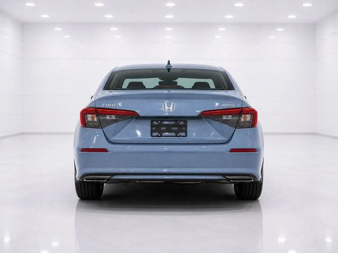 Used 2023 Honda Civic Touring image 4