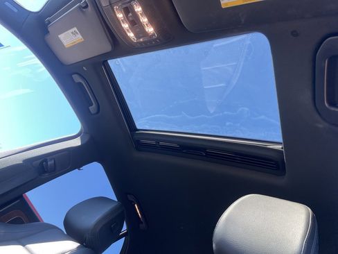 Used 2020 Mercedes-Benz GLE 350 4MATIC image 23