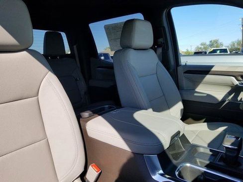 New 2026 GMC Sierra 1500 SLT image 15