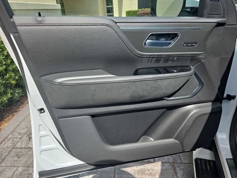 New 2026 INFINITI QX80 Luxe w/ Cargo Package RWD image 15