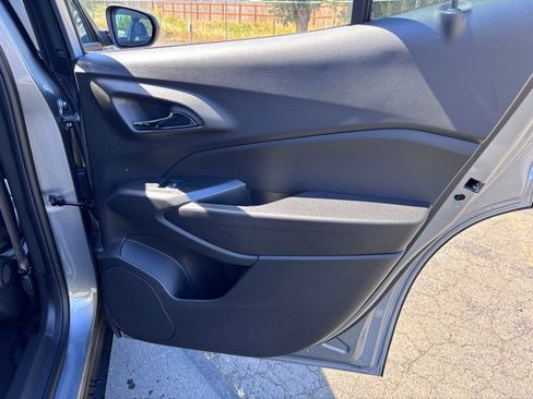 New 2025 Chevrolet Trax LT image 45
