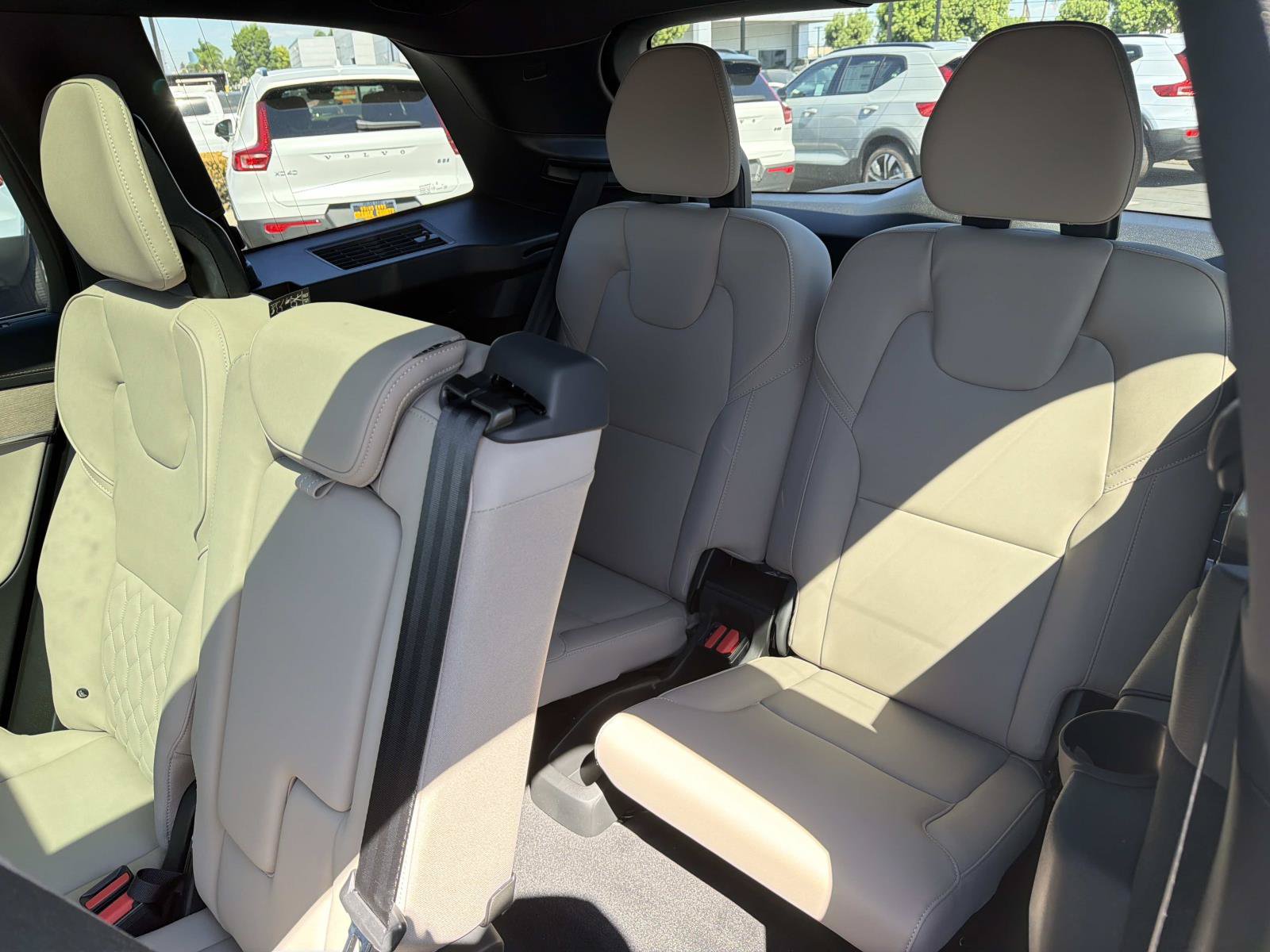 New 2027 Volvo XC90 B6 Plus AWD/4WD image 18