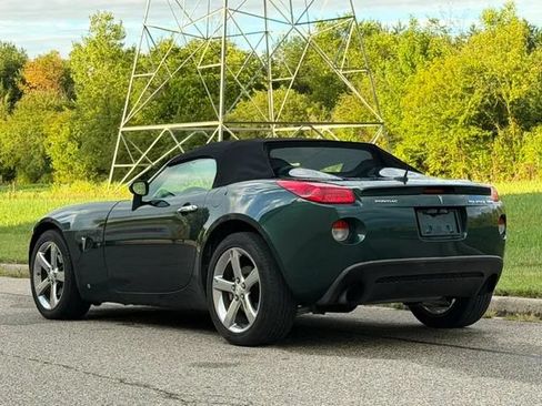Used 2009 Pontiac Solstice GXP w/ Premium Package RWD image 12