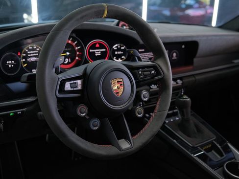 Used 2024 Porsche 911 GT3 RS RWD image 38