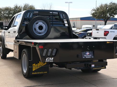 New 2026 Ford F550 4x4 Crew Cab image 4