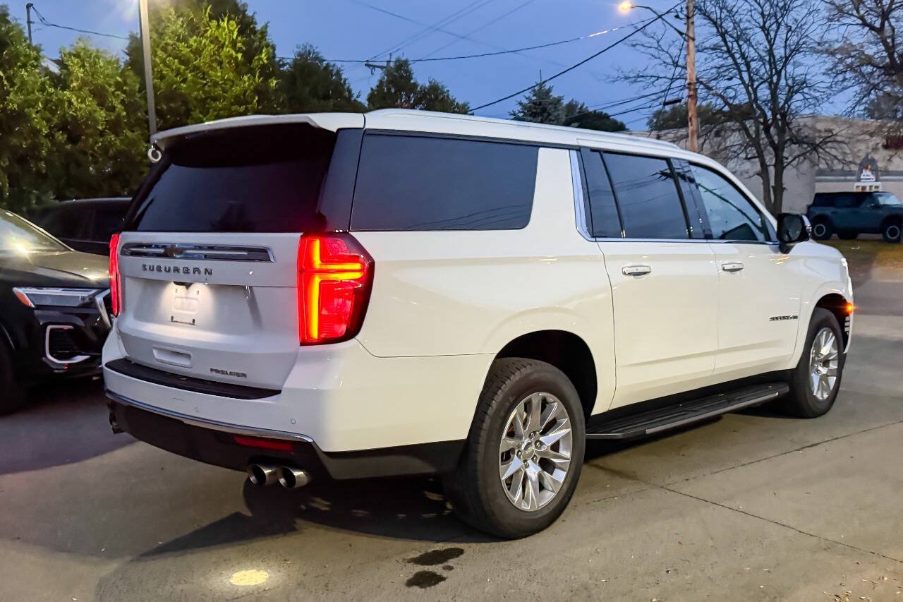 Used 2021 Chevrolet Suburban Premier w/ Premium Package AWD/4WD image 3