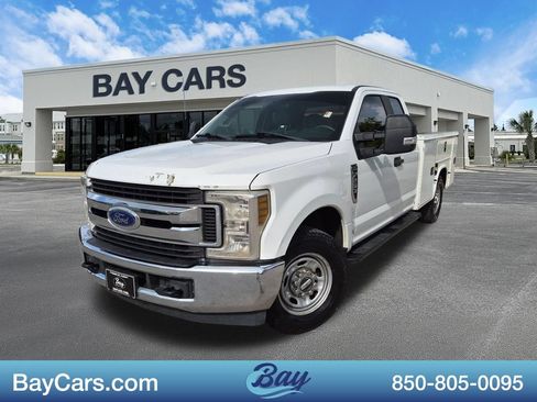 Used 2018 Ford F250 XL w/ Power Equipment Group RWD image 1