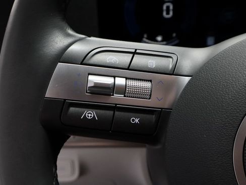 Used 2025 Hyundai Kona SEL FWD image 27
