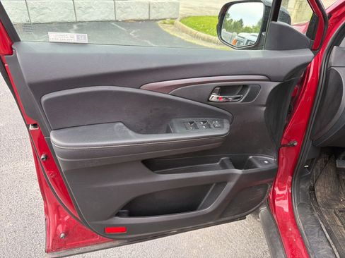 Used 2023 Honda Ridgeline Sport image 11