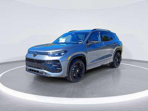 New 2026 Volkswagen Tiguan SE R-Line image 7