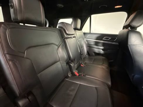 Used 2016 Ford Explorer Sport w/ Equipment Group 401A AWD/4WD image 32