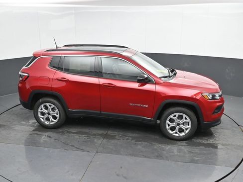 New 2025 Jeep Compass Latitude w/ Sun & Sound Group image 38