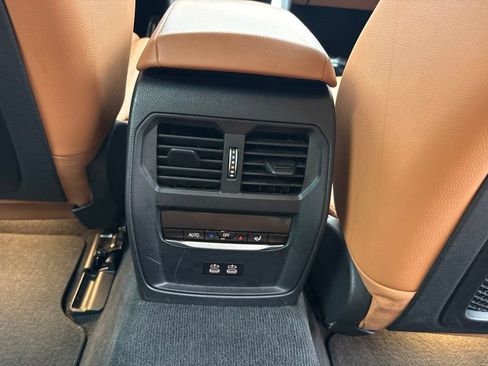 Used 2022 BMW i4 eDrive40 w/ M Sport Package RWD image 27