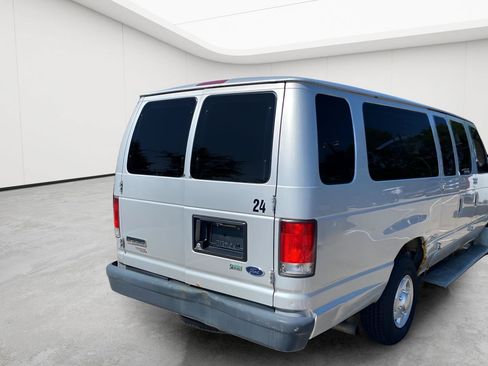Used 2011 Ford E-350 and Econoline 350 XL RWD image 24