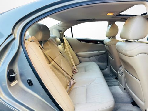 Used 2003 Lexus ES 330 FWD image 8