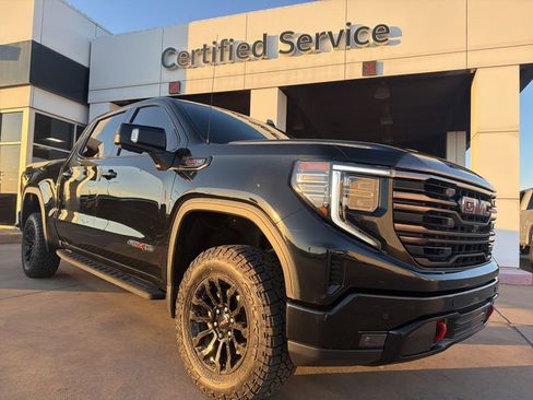 Used 2022 GMC Sierra 1500 AT4X image 1