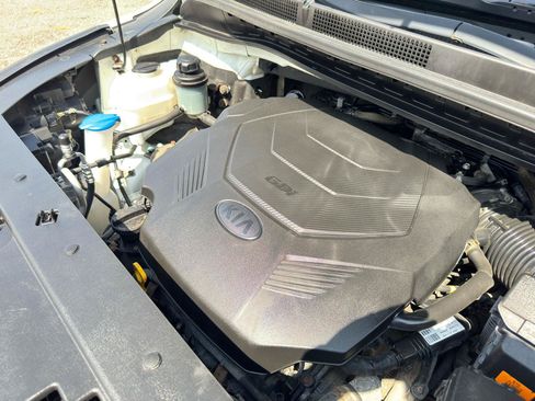 Used 2019 Kia Sedona L FWD image 80
