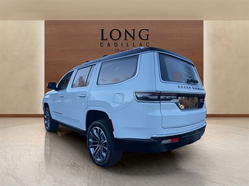 Used 2024 Jeep Grand Wagoneer Series III w/ HD Trailer Tow Package image 3
