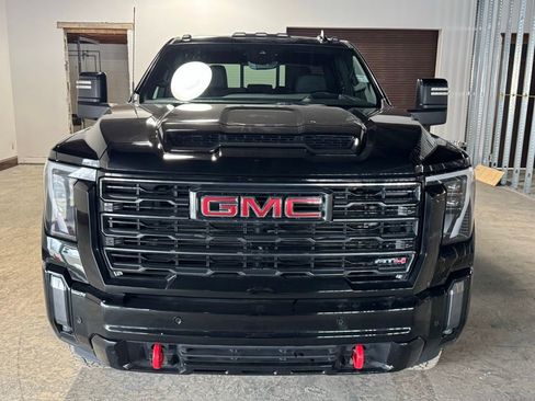 Used 2024 GMC Sierra 2500 AT4 w/ AT4 Premium Plus Package image 2