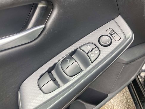 Used 2025 Nissan Sentra SV FWD image 18