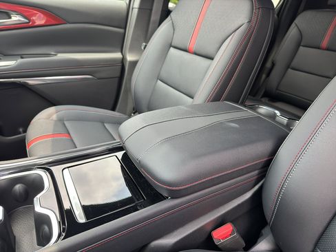 New 2025 Chevrolet Traverse RS image 35