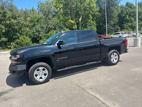Used 2018 Chevrolet Silverado 1500 LT w/ All Star Edition AWD/4WD image 2