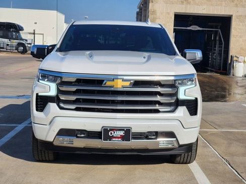 Used 2024 Chevrolet Silverado 1500 High Country image 11