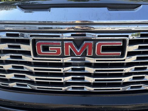 Used 2024 GMC Sierra 1500 Denali w/ Denali Reserve Package AWD/4WD image 32