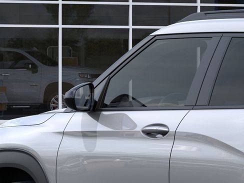 New 2026 Chevrolet TrailBlazer ACTIV FWD image 12