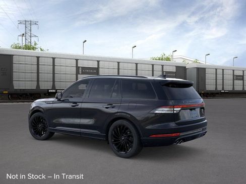 New 2026 Lincoln Aviator Reserve w/ Jet Appearance Package RWD image 4