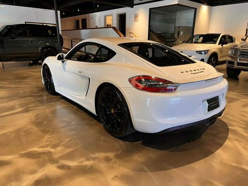 Used 2015 Porsche Cayman image 3