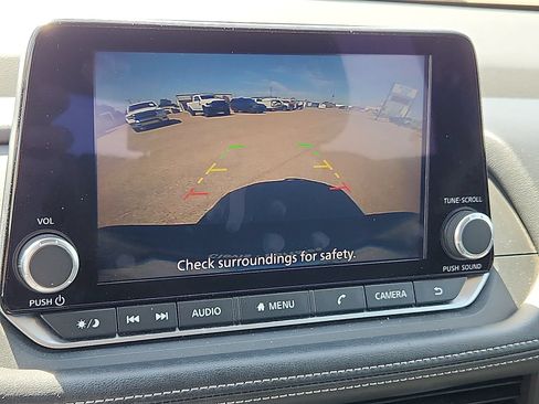 Used 2024 Nissan Rogue SV FWD image 15