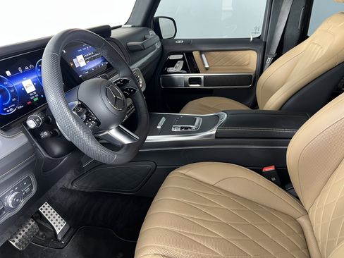 Used 2025 Mercedes-Benz G 580 w/ EQ Technology image 4