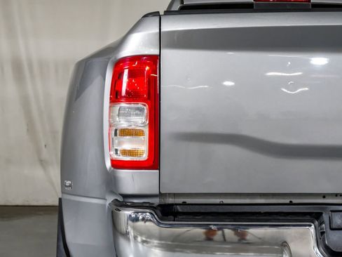 Used 2024 RAM 3500 Tradesman w/ Chrome Appearance Group image 39