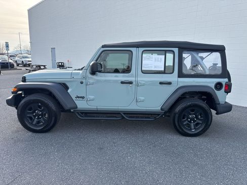 Used 2023 Jeep Wrangler Sport image 4