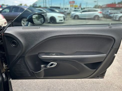 Used 2019 Dodge Challenger SXT AWD/4WD image 19
