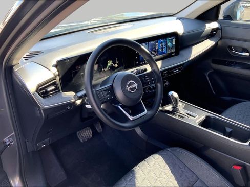 Used 2026 Nissan Kicks SV w/ Charging Package FWD image 16