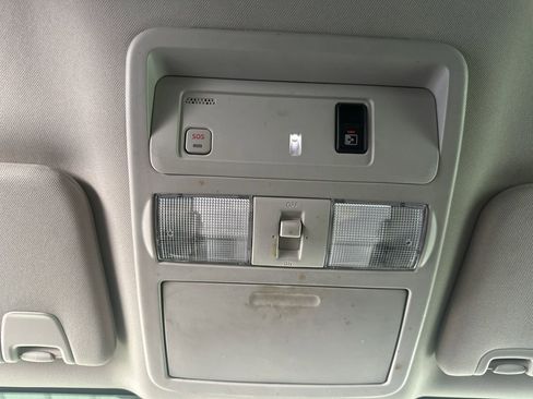 Used 2017 Nissan Titan SL image 26